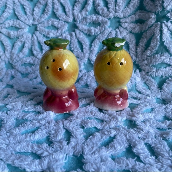 Vintage Anthropomorphic Salt & Pepper shakers 3 sets ! Fruits with faces kitschy - Picture 10 of 13
